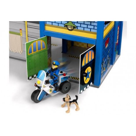 Imagine 5Everyday Heroes Wooden Play Set