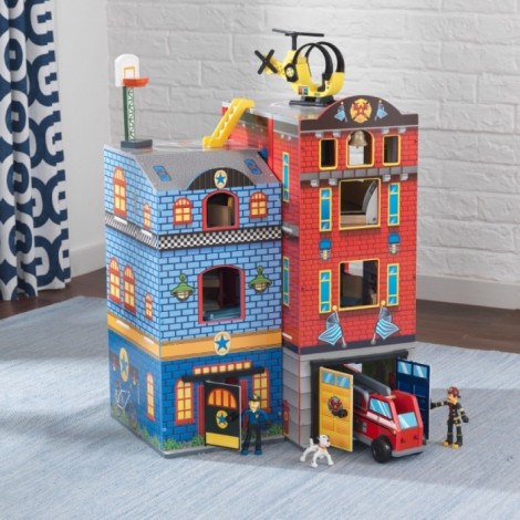 Imagine 13Everyday Heroes Wooden Play Set